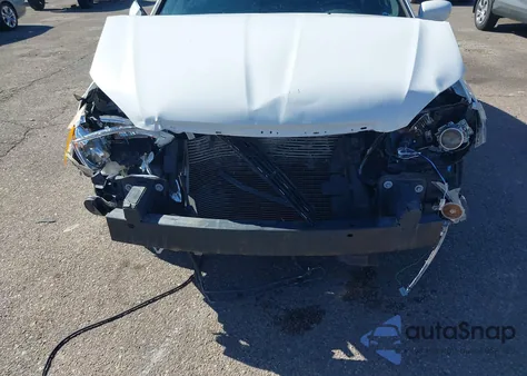 2014 Chrysler 200 Lx z USA, uszkodzony, nr VIN 1C3CCBAB8EN207606